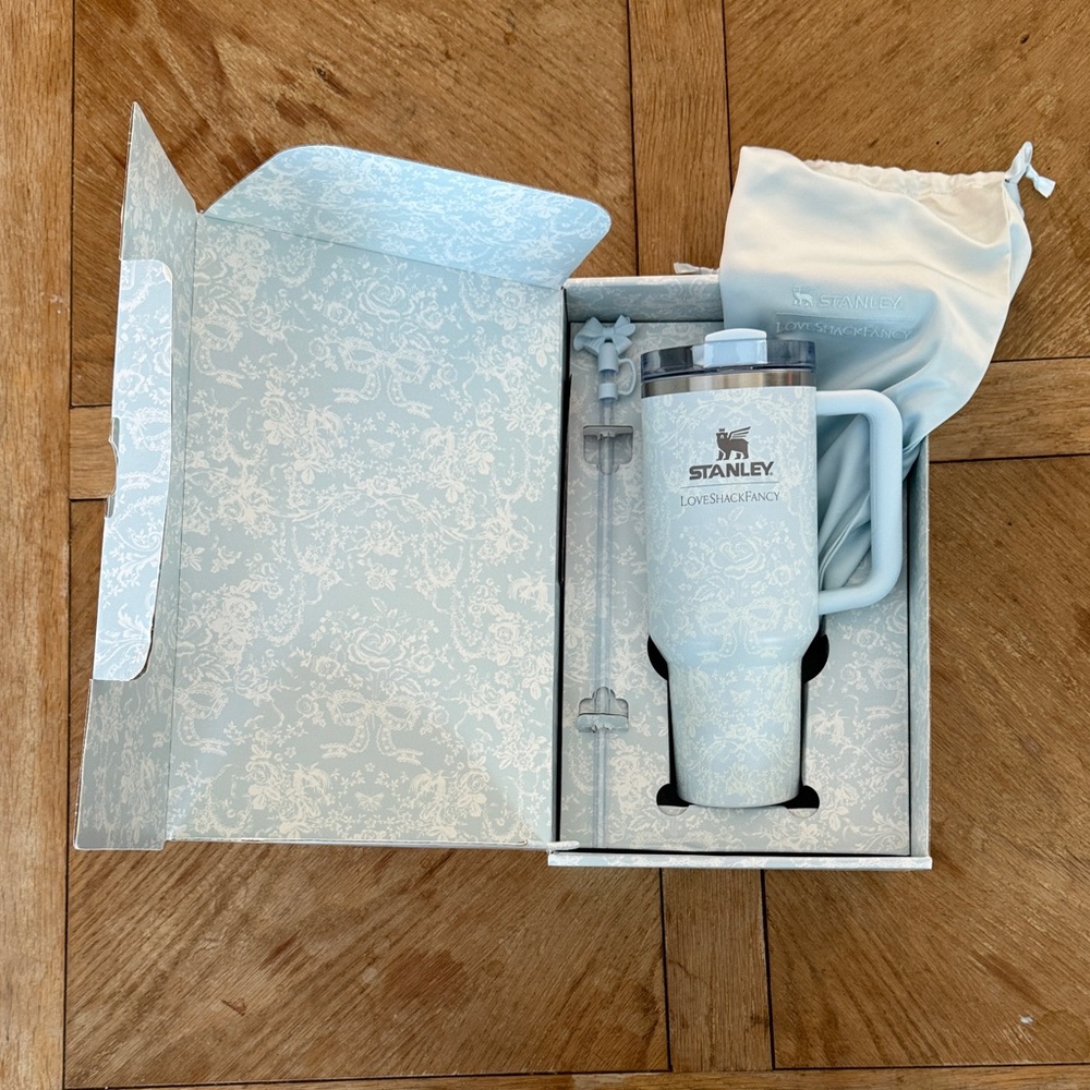 Stanley x LoveShackFancy 40 OZ in Toscana Toile